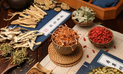 睾丸碎了一个会怎么样-睾丸碎什么症状网 | 睾丸软组织损伤症状,睾丸曲张有什么症状